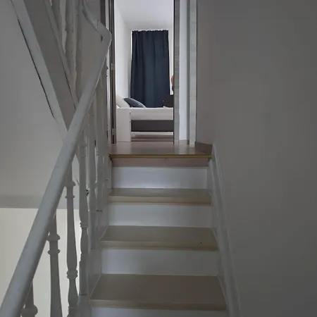 Sam Venture's 3-bedroom House Semesterbostad *
