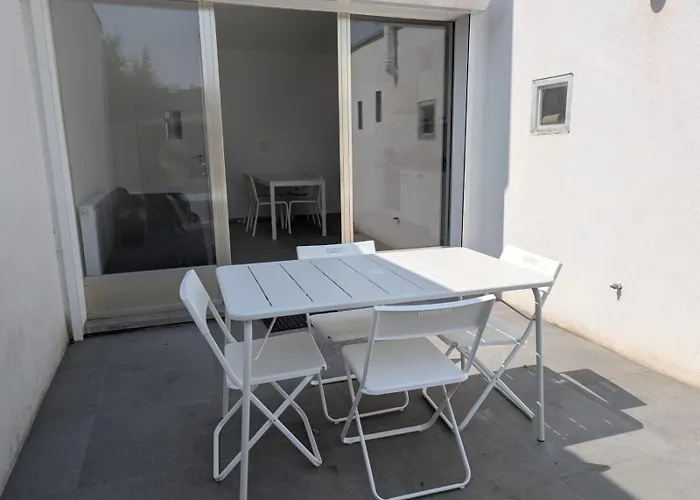 Sam Venture's 3-bedroom House Hébergement de vacances Mons